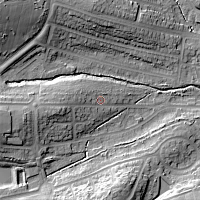Shaded relief map of the ground around B295SH, computed from Environment Agency LiDAR. The ground here sits at about 140 m above sea level and falls 26 m across the surrounding 800 m. Surface water reaching this point runs off ground lying to the west-south-west, 9.3 m higher.