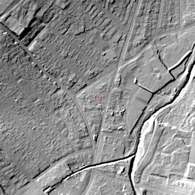 Shaded relief map of the ground around B302BF, computed from Environment Agency LiDAR. The ground here sits at about 123 m above sea level and falls 28 m across the surrounding 800 m. Surface water reaching this point runs off ground lying to the south-west, 1.6 m higher.