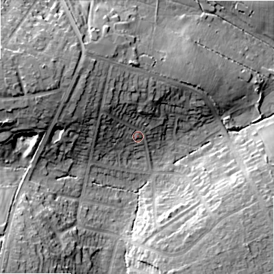 Shaded relief map of the ground around B475LH, computed from Environment Agency LiDAR. The ground here sits at about 149 m above sea level and falls 25 m across the surrounding 800 m. Surface water reaching this point runs off ground lying to the north-west, 13.5 m higher.
