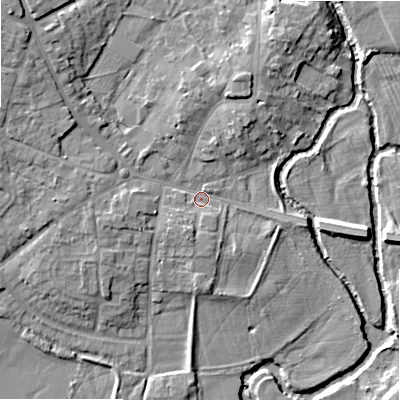 Shaded relief map of the ground around B495AU, computed from Environment Agency LiDAR. The ground here sits at about 40 m above sea level and falls 10 m across the surrounding 800 m. Surface water reaching this point runs off ground lying to the north-north-east, 4.8 m higher.
