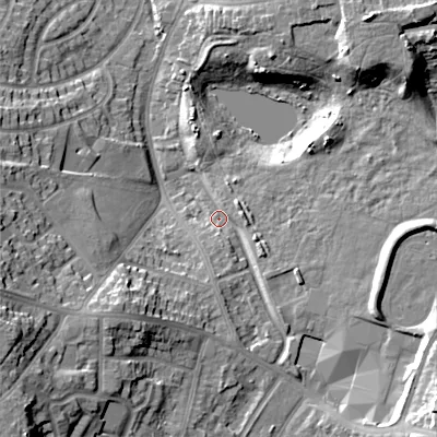 Shaded relief map of the ground around B712HU, computed from Environment Agency LiDAR. The ground here sits at about 121 m above sea level and falls 22 m across the surrounding 800 m. Surface water reaching this point runs off ground lying to the east-south-east, 8.1 m higher.