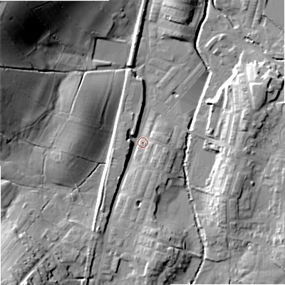 Shaded relief map of the ground around BB186XB, computed from Environment Agency LiDAR. The ground here sits at about 134 m above sea level and falls 40 m across the surrounding 800 m. Surface water reaching this point runs off ground lying to the south, 7.5 m higher.