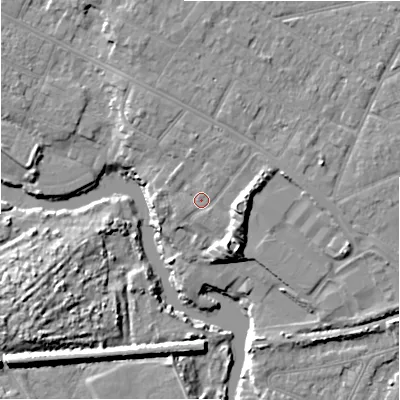 Shaded relief map of the ground around BH232TT, computed from Environment Agency LiDAR. The ground here sits at about 7 m above sea level and falls 11 m across the surrounding 800 m. Surface water reaching this point runs off ground lying to the north-east, 0.8 m higher.
