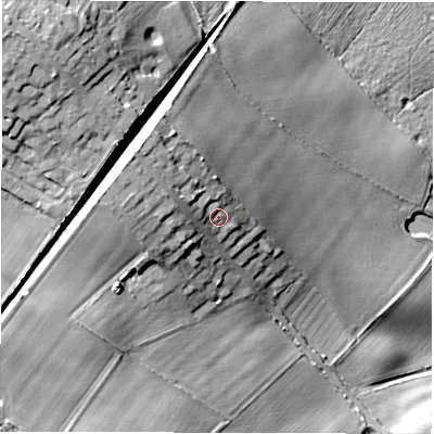 Shaded relief map of the ground around CV47AB, computed from Environment Agency LiDAR. The ground here sits at about 90 m above sea level and falls 30 m across the surrounding 800 m. Surface water reaching this point runs off ground lying to the west-north-west, 5.1 m higher.