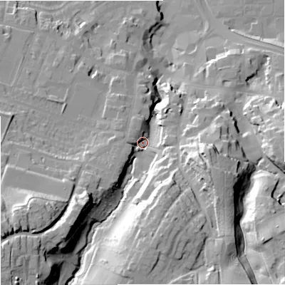 Shaded relief map of the ground around CW124AL, computed from Environment Agency LiDAR. The ground here sits at about 92 m above sea level and falls 42 m across the surrounding 800 m. Surface water reaching this point runs off ground lying to the south-west, 30.1 m higher.
