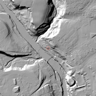 Shaded relief map of the ground around DL128RF, computed from Environment Agency LiDAR. The ground here sits at about 142 m above sea level and falls 50 m across the surrounding 800 m. Surface water reaching this point runs off ground lying to the north-east, 27.4 m higher.