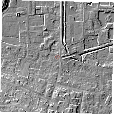 Shaded relief map of the ground around DN185QE, computed from Environment Agency LiDAR. The ground here sits at about 4 m above sea level and falls 17 m across the surrounding 800 m. Surface water reaching this point runs off ground lying to the east, 1.4 m higher.