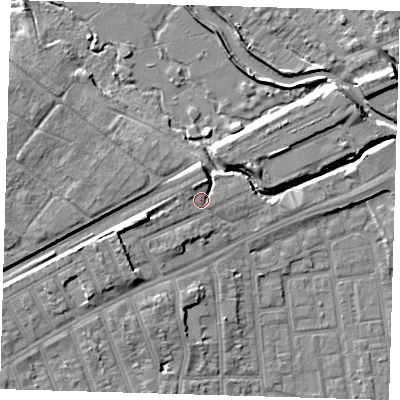 Shaded relief map of the ground around E125LG, computed from Environment Agency LiDAR. The ground here sits at about 8 m above sea level and falls 10 m across the surrounding 800 m. Surface water reaching this point runs off ground lying to the west-south-west, 4.6 m higher.