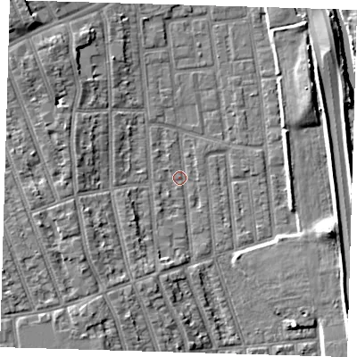 Shaded relief map of the ground around E125QP, computed from Environment Agency LiDAR. The ground here sits at about 4 m above sea level and falls 9 m across the surrounding 800 m. Surface water reaching this point runs off ground lying to the west-south-west, 6.8 m higher.