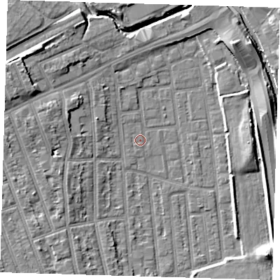 Shaded relief map of the ground around E125RT, computed from Environment Agency LiDAR. The ground here sits at about 4 m above sea level and falls 9 m across the surrounding 800 m. Surface water reaching this point runs off ground lying to the north-west, 0.9 m higher.