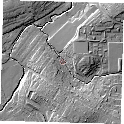 Shaded relief map of the ground around EN93DD, computed from Environment Agency LiDAR. The ground here sits at about 25 m above sea level and falls 21 m across the surrounding 800 m. Surface water reaching this point runs off ground lying to the south-south-east, 16.6 m higher.