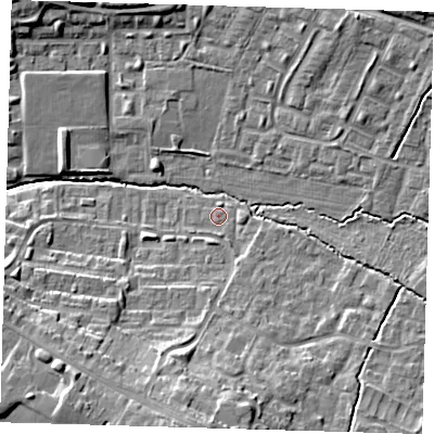 Shaded relief map of the ground around EN93DR, computed from Environment Agency LiDAR. The ground here sits at about 28 m above sea level and falls 15 m across the surrounding 800 m. Surface water reaching this point runs off ground lying to the south-east, 0.7 m higher.