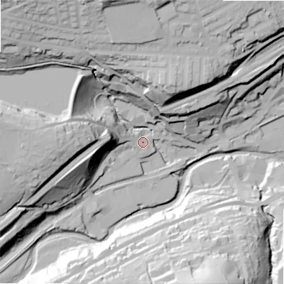 Shaded relief map of the ground around HD75AU, computed from Environment Agency LiDAR. The ground here sits at about 140 m above sea level and falls 67 m across the surrounding 800 m. Surface water reaching this point runs off ground lying to the west, 40.5 m higher.