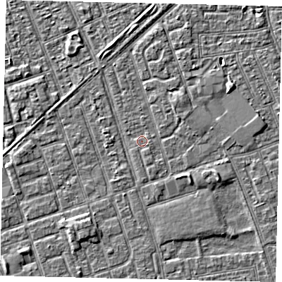 Shaded relief map of the ground around HU33QD, computed from Environment Agency LiDAR. The ground here sits at about 3 m above sea level and falls 3 m across the surrounding 800 m. Surface water reaching this point runs off ground lying to the east, 0.8 m higher.