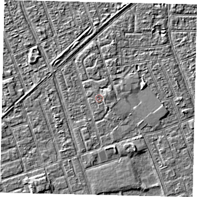 Shaded relief map of the ground around HU33QR, computed from Environment Agency LiDAR. The ground here sits at about 3 m above sea level and falls 3 m across the surrounding 800 m. Surface water reaching this point runs off ground lying to the east, 0.8 m higher.