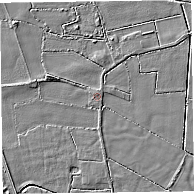 Shaded relief map of the ground around L385DE, computed from Environment Agency LiDAR. The ground here sits at about 4 m above sea level and falls 5 m across the surrounding 800 m. Surface water reaching this point runs off ground lying to the north, 0.6 m higher.