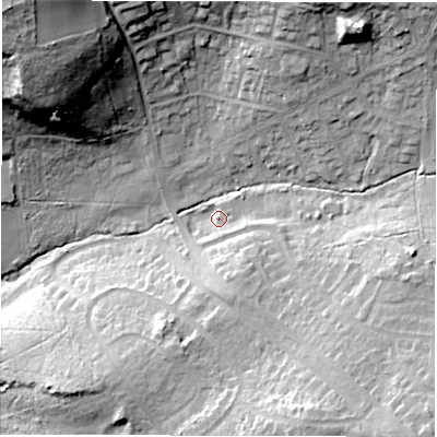 Shaded relief map of the ground around LS177RS, computed from Environment Agency LiDAR. The ground here sits at about 121 m above sea level and falls 48 m across the surrounding 800 m. Surface water reaching this point runs off ground lying to the east, 4.3 m higher.