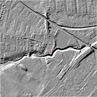 Shaded relief map of the ground around M218UE, computed from Environment Agency LiDAR. The ground here sits at about 28 m above sea level and falls 11 m across the surrounding 800 m. Surface water reaching this point runs off ground lying to the north, 2.9 m higher.