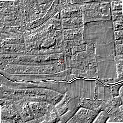 Shaded relief map of the ground around M333LA, computed from Environment Agency LiDAR. The ground here sits at about 28 m above sea level and falls 4 m across the surrounding 800 m. Surface water reaching this point runs off ground lying to the north, 0.7 m higher.