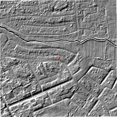 Shaded relief map of the ground around M333PT, computed from Environment Agency LiDAR. The ground here sits at about 27 m above sea level and falls 4 m across the surrounding 800 m. Surface water reaching this point runs off ground lying to the south-south-east, 1.9 m higher.