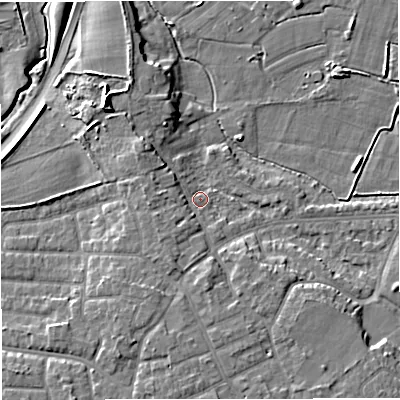 Shaded relief map of the ground around M335QG, computed from Environment Agency LiDAR. The ground here sits at about 21 m above sea level and falls 10 m across the surrounding 800 m. Surface water reaching this point runs off ground lying to the west, 3.5 m higher.