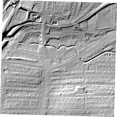 Shaded relief map of the ground around N135UR, computed from Environment Agency LiDAR. The ground here sits at about 26 m above sea level and falls 20 m across the surrounding 800 m. Surface water reaching this point runs off ground lying to the north-west, 17.5 m higher.