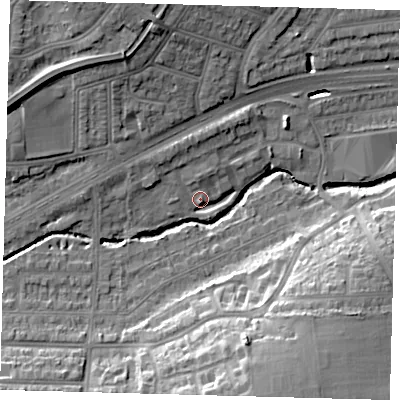 Shaded relief map of the ground around N136HS, computed from Environment Agency LiDAR. The ground here sits at about 23 m above sea level and falls 19 m across the surrounding 800 m. Surface water reaching this point runs off ground lying to the north-north-west, 4.8 m higher.
