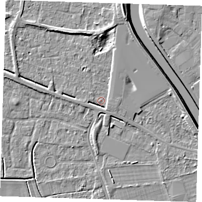 Shaded relief map of the ground around PE131RZ, computed from Environment Agency LiDAR. The ground here sits at about 4 m above sea level and falls 7 m across the surrounding 800 m. Surface water reaching this point runs off ground lying to the east, 3.1 m higher.