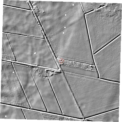 Shaded relief map of the ground around PE134HQ, computed from Environment Agency LiDAR. The ground here sits at about 1 m above sea level and falls 4 m across the surrounding 800 m. Surface water reaching this point runs off ground lying to the south-east, 1.4 m higher.