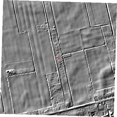 Shaded relief map of the ground around PE134LD, computed from Environment Agency LiDAR. The ground here sits at about 2 m above sea level and falls 5 m across the surrounding 800 m. The ground contributing surface water to this point lies to the south-south-east.