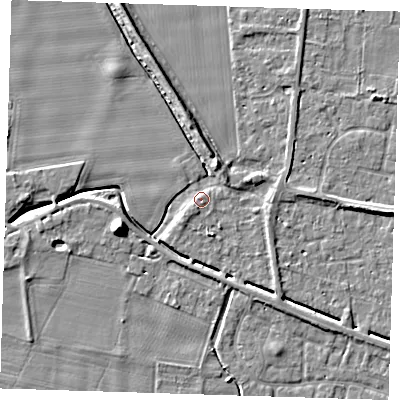 Shaded relief map of the ground around PE135DL, computed from Environment Agency LiDAR. The ground here sits at about 4 m above sea level and falls 8 m across the surrounding 800 m. Surface water reaching this point runs off ground lying to the north-north-east, 4.7 m higher.