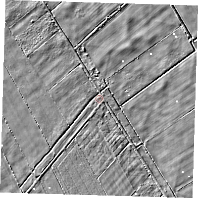 Shaded relief map of the ground around PE135NR, computed from Environment Agency LiDAR. The ground here sits at about 0 m above sea level and falls 4 m across the surrounding 800 m. Surface water reaching this point runs off ground lying to the north-north-west, 2.7 m higher.