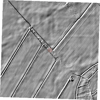 Shaded relief map of the ground around PE140LG, computed from Environment Agency LiDAR. The ground here sits at about 2 m above sea level and falls 5 m across the surrounding 800 m. Surface water reaching this point runs off ground lying to the west-north-west, 1.9 m higher.