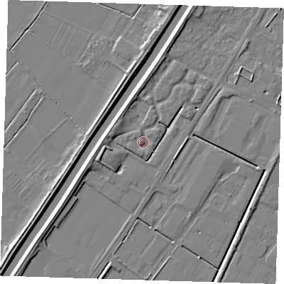 Shaded relief map of the ground around PE140TB, computed from Environment Agency LiDAR. The ground here sits at about 4 m above sea level and falls 5 m across the surrounding 800 m. Surface water reaching this point runs off ground lying to the north-north-west, 2.5 m higher.