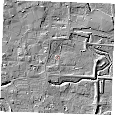 Shaded relief map of the ground around PE305SY, computed from Environment Agency LiDAR. The ground here sits at about 4 m above sea level and falls 7 m across the surrounding 800 m. Surface water reaching this point runs off ground lying to the east, 4.9 m higher.