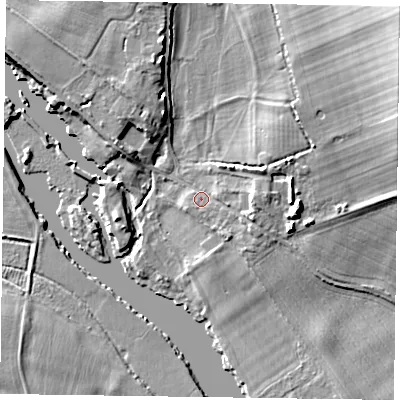 Shaded relief map of the ground around RG93BE, computed from Environment Agency LiDAR. The ground here sits at about 32 m above sea level and falls 22 m across the surrounding 800 m. Surface water reaching this point runs off ground lying to the east, 3.4 m higher.