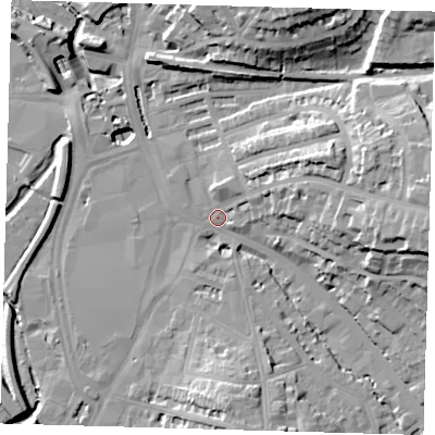 Shaded relief map of the ground around SE135LD, computed from Environment Agency LiDAR. The ground here sits at about 9 m above sea level and falls 27 m across the surrounding 800 m. Surface water reaching this point runs off ground lying to the east, 21.5 m higher.