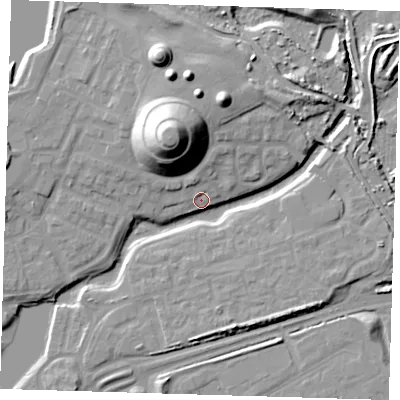 Shaded relief map of the ground around SE280LR, computed from Environment Agency LiDAR. The ground here sits at about 2 m above sea level and falls 25 m across the surrounding 800 m. Surface water reaching this point runs off ground lying to the north-north-west, 23.7 m higher.