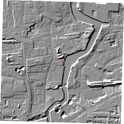 Shaded relief map of the ground around SE83GR, computed from Environment Agency LiDAR. The ground here sits at about 5 m above sea level and falls 43 m across the surrounding 800 m. Surface water reaching this point runs off ground lying to the south-east, 43.3 m higher.