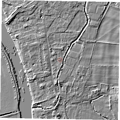 Shaded relief map of the ground around SL85DS, computed from Environment Agency LiDAR. The ground here sits at about 28 m above sea level and falls 6 m across the surrounding 800 m. Surface water reaching this point runs off ground lying to the north-east, 3.2 m higher.