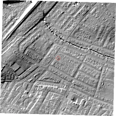 Shaded relief map of the ground around SW165SP, computed from Environment Agency LiDAR. The ground here sits at about 28 m above sea level and falls 12 m across the surrounding 800 m. The ground contributing surface water to this point lies to the south-south-east.