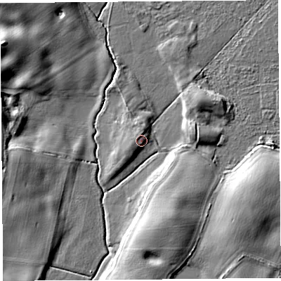 Shaded relief map of the ground around SY132LT, computed from Environment Agency LiDAR. The ground here sits at about 86 m above sea level and falls 10 m across the surrounding 800 m. Surface water reaching this point runs off ground lying to the north, 1.9 m higher.