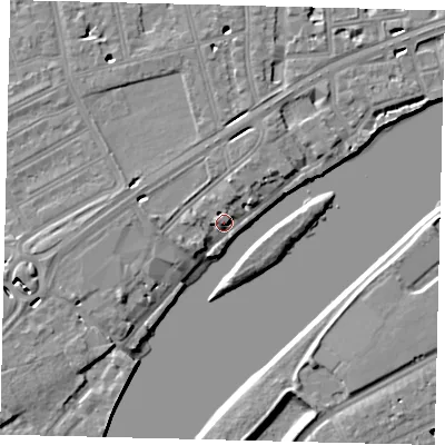 Shaded relief map of the ground around W42PR, computed from Environment Agency LiDAR. The ground here sits at about 7 m above sea level and falls 7 m across the surrounding 800 m. Surface water reaching this point runs off ground lying to the north-north-east, 3.6 m higher.